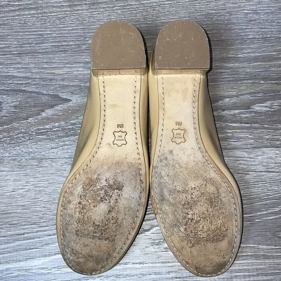 Tory Burch Chelsea Nude Tan Patent Leather Women’s Size 8M Bow Charm Heeled Pump - Picture 6 of 13